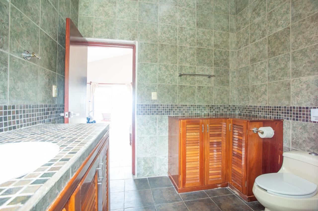Casa Sol Y Luna Bacalar Bed & Breakfast Ngoại thất bức ảnh